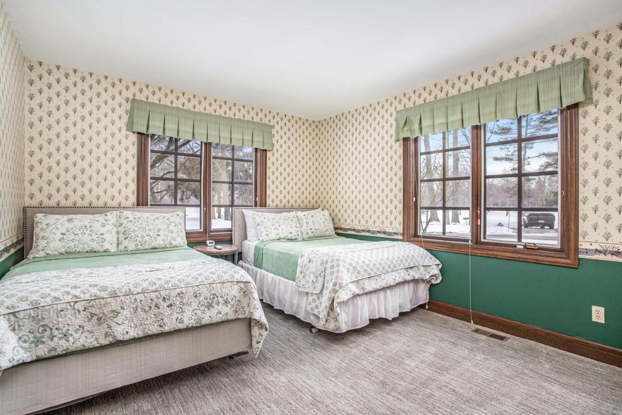 Villa Point O' Woods Benton Harbor Exterior foto